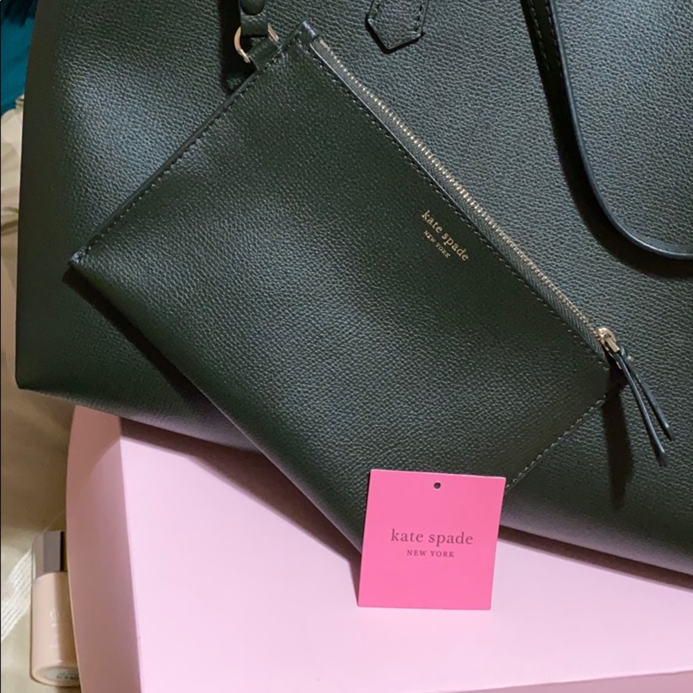 Kate Spade Tote - Picture 2 of 9
